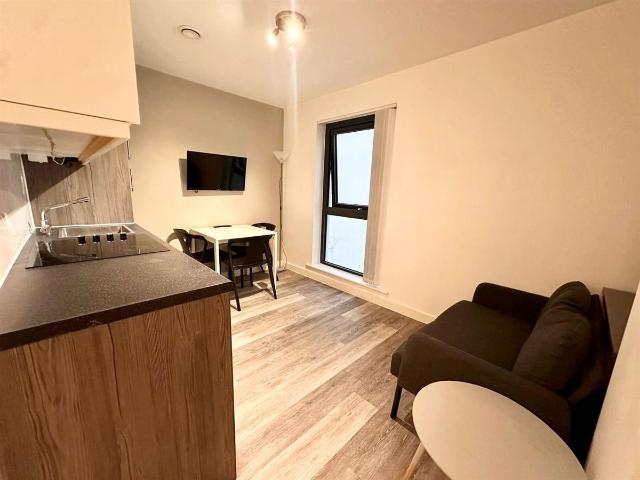 Studio for rent in Ropewalks, Calderstones