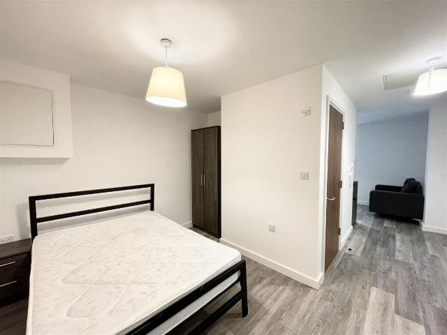 Studio for rent in Ropewalks, Calderstones
