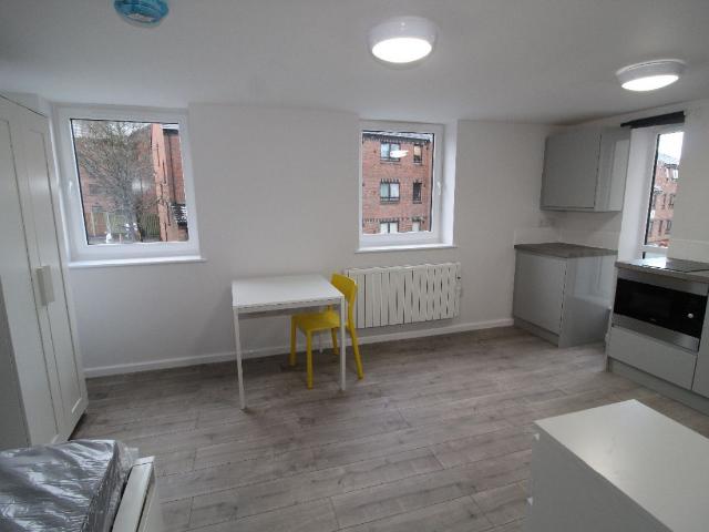Studio for rent in Plungington, Higher Bartle