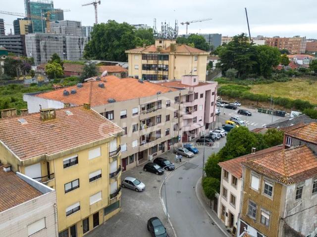 Loja venda em Lugar do Castelo, Vila Nova De Gaia