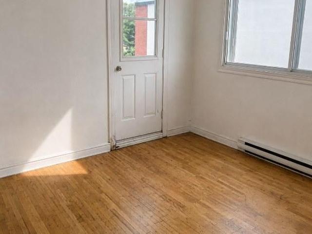 Apartment for rent in St. Leonard's, Quebec