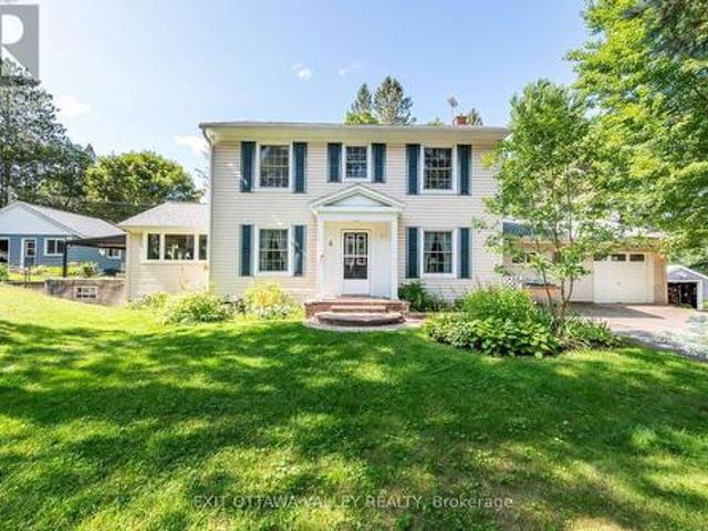 House for sale in Renfrew, Ontario