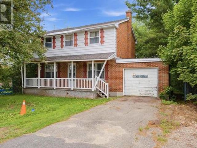 House for sale in Elliot Lake, Ontario