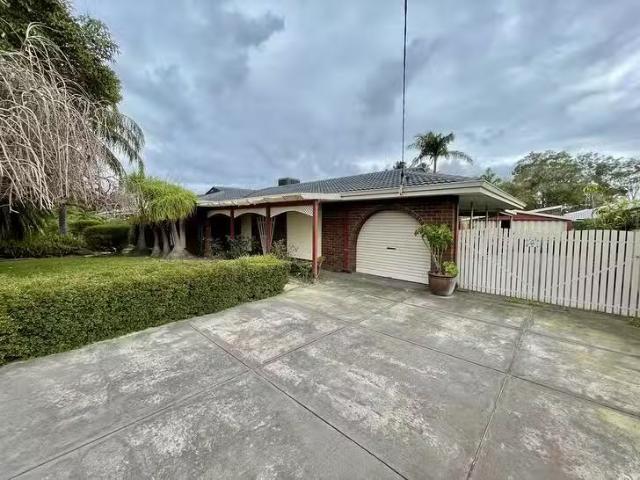 House for rent in Forrestfield, Western Australia