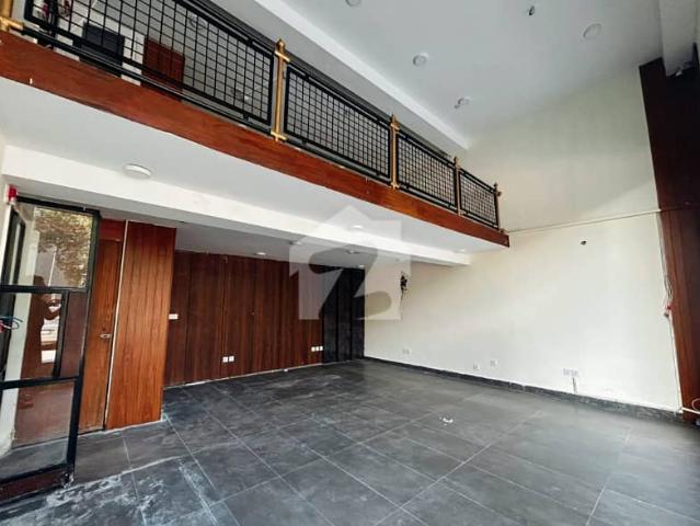 Building for rent in لاہور, لاہور ڈویژن
