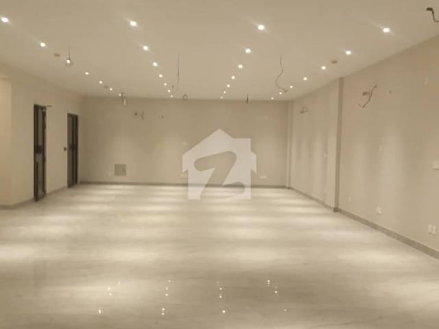 Building for rent in لاہور, لاہور ڈویژن