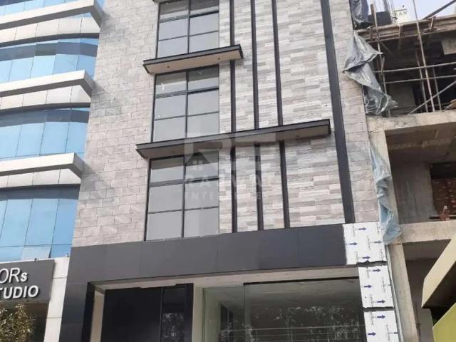 Commercial for sale in لاہور, لاہور ڈویژن