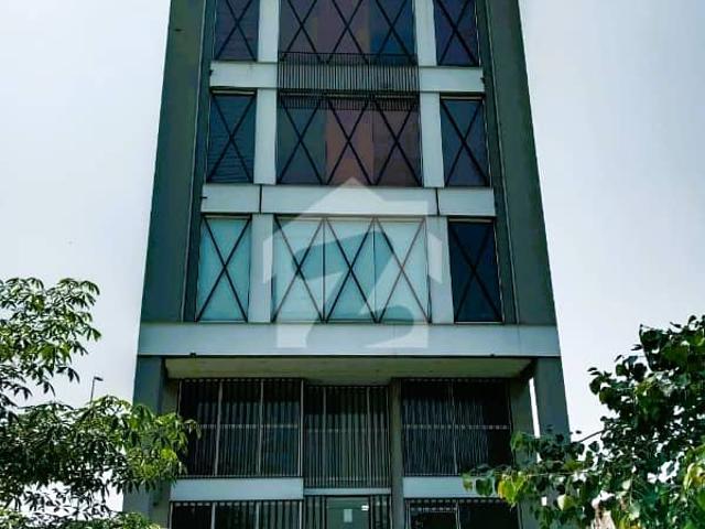 Building for sale in لاہور, لاہور ڈویژن