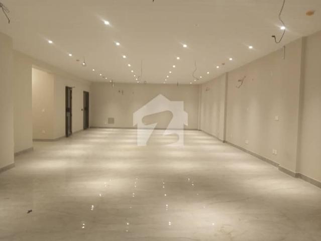 Building for rent in لاہور, لاہور ڈویژن