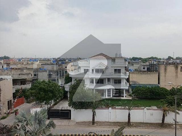 Building for sale in Rawalpindi, Islamabad Capital Territory