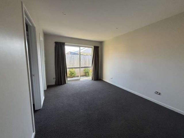 House for rent in Chaslands, Canterbury