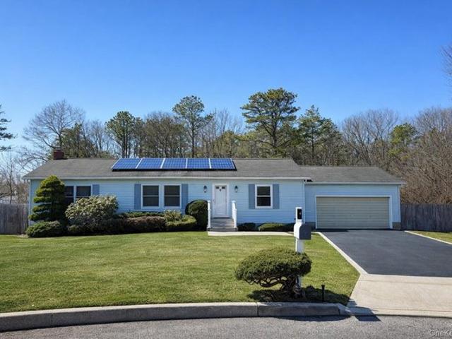 House for sale in Centereach, New York