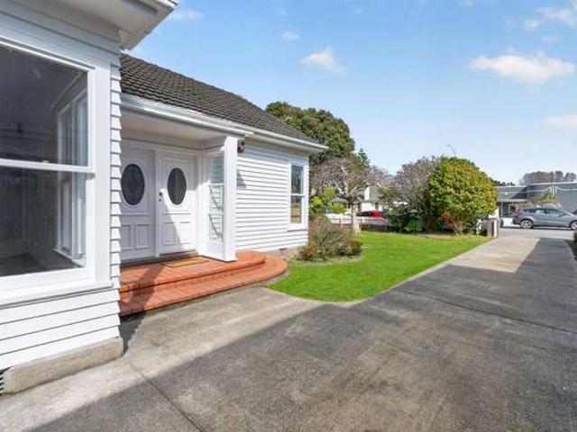 House for sale in Days Bay, Wellington
