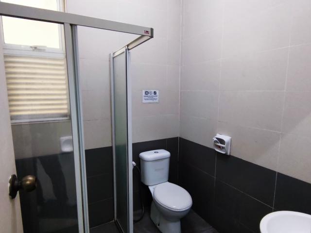 Room for rent in Petaling, Alam Impian