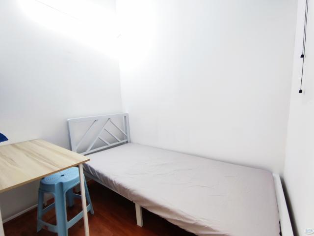 Room for rent in Petaling, Alam Impian