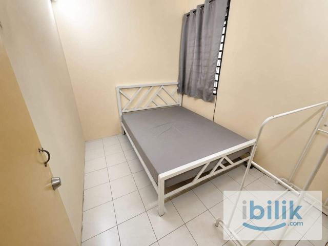 Room for rent in Petaling, Alam Impian