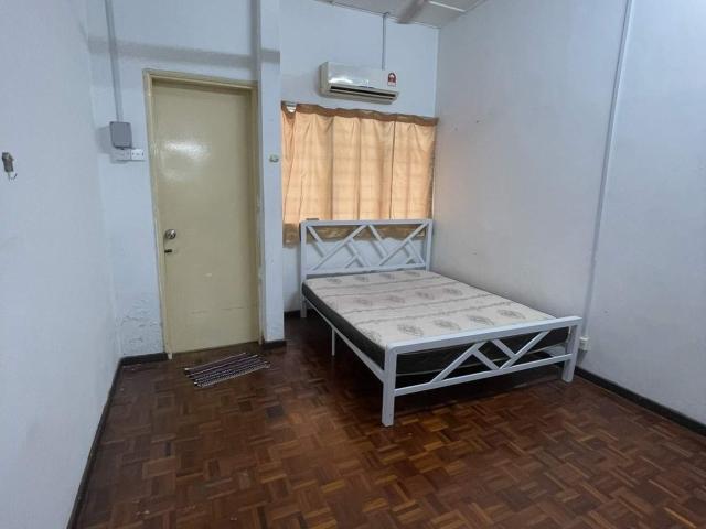 Room for rent in SS 4, Petaling Jaya