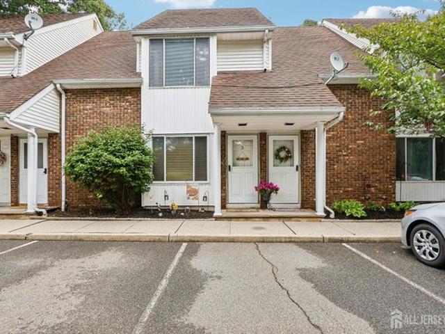 Townhouse for sale in Spotswood, Middlesex County
