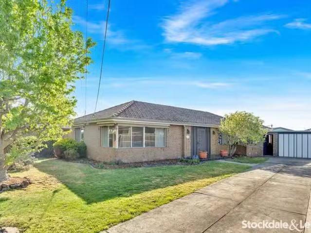 House for rent in Gladstone Park, Victoria