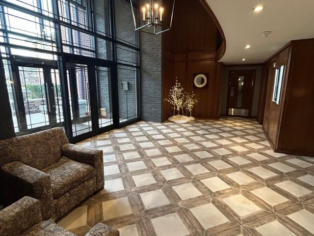 Condo for sale in Oak Brook, Illinois