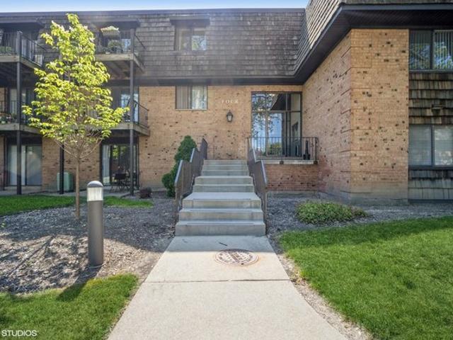 House for sale in Buffalo Grove, Illinois
