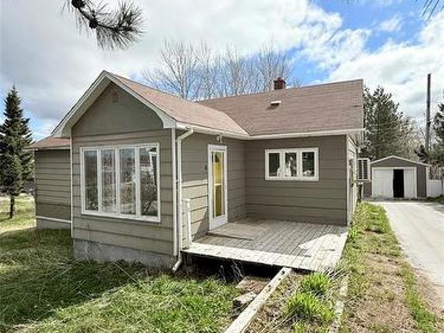 House for sale in Deer Lake, Newfoundland And Labrador