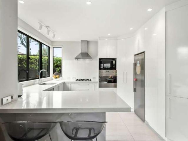 House for sale in Paremoremo