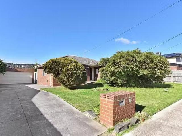 House for rent in Gladstone Park, Victoria