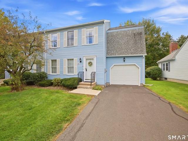 House for sale in Suffield, Connecticut