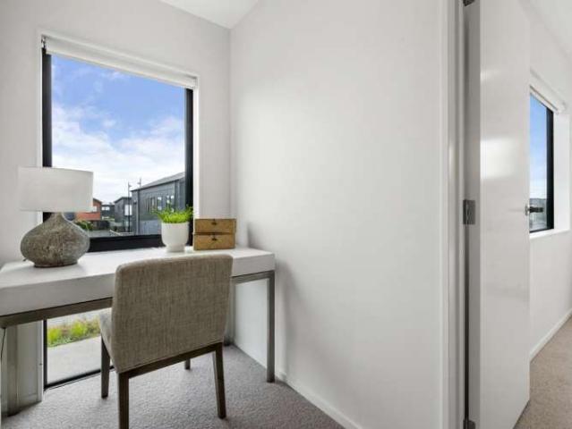 Townhouse for sale in Awhitu