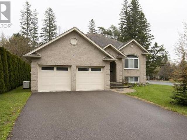 House for sale in Sault Sainte Marie, Ontario