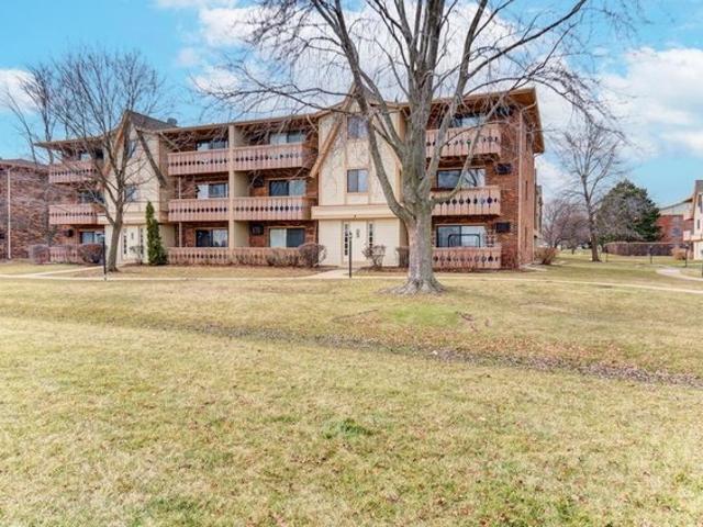 Condo for sale in Vernon Hills, Lake County