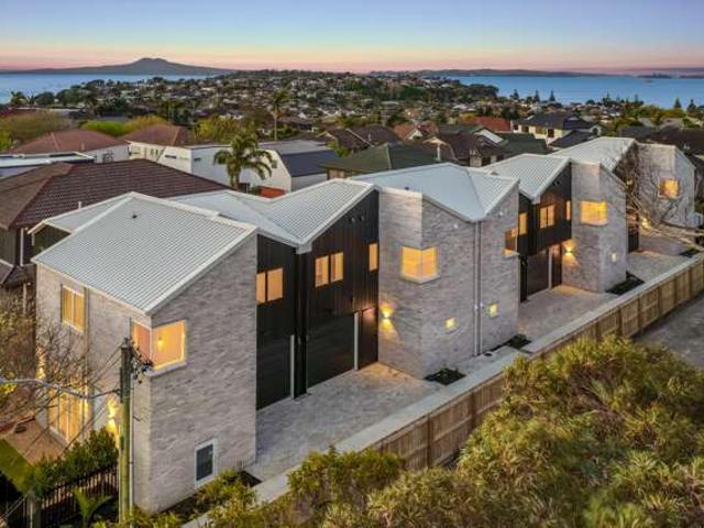 House for sale in Bucklands Beach, Howick