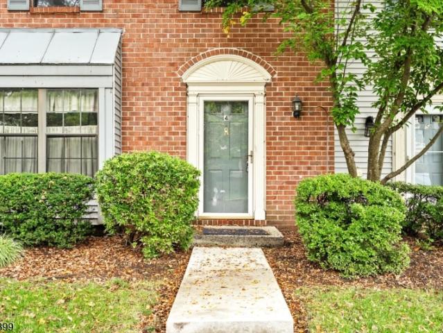 Townhouse for sale in Kendall Park, New Jersey