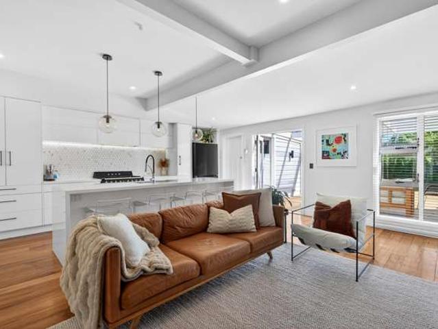 House for sale in Days Bay, Wellington