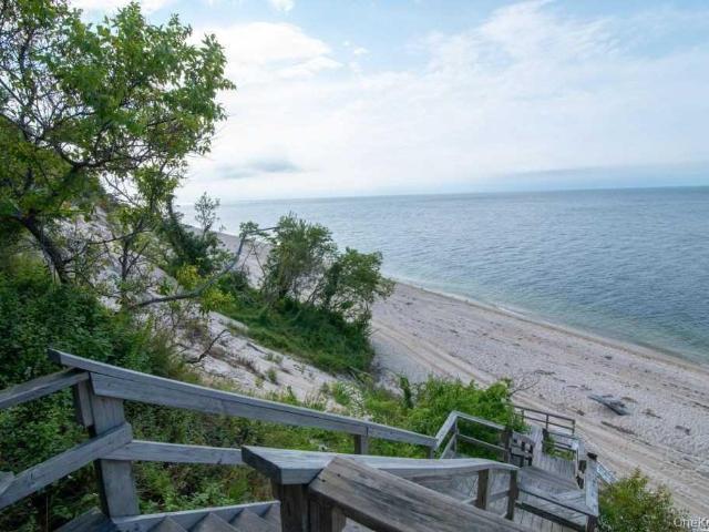 House for sale in Riverhead, New York