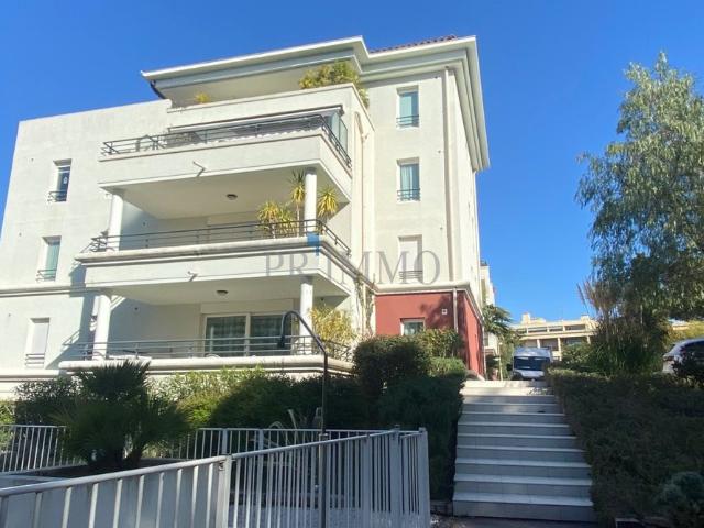 Appartement location à Arrondissement de Draguignan, Saint-raphaël
