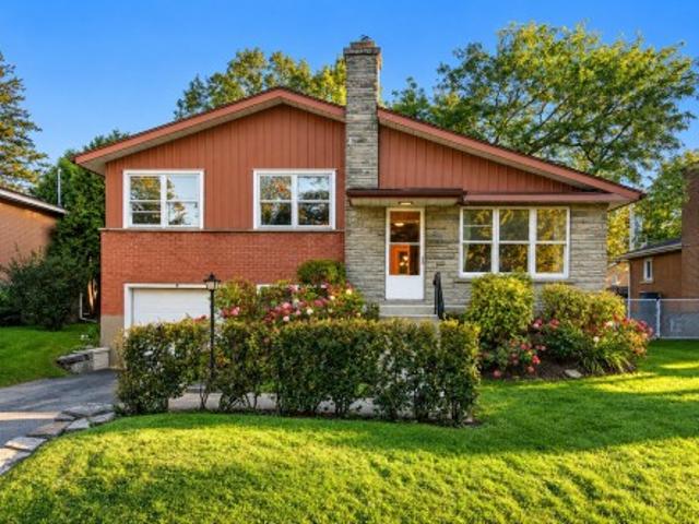 House for sale in Dollard-des-Ormeaux, Montréal (région administrative)