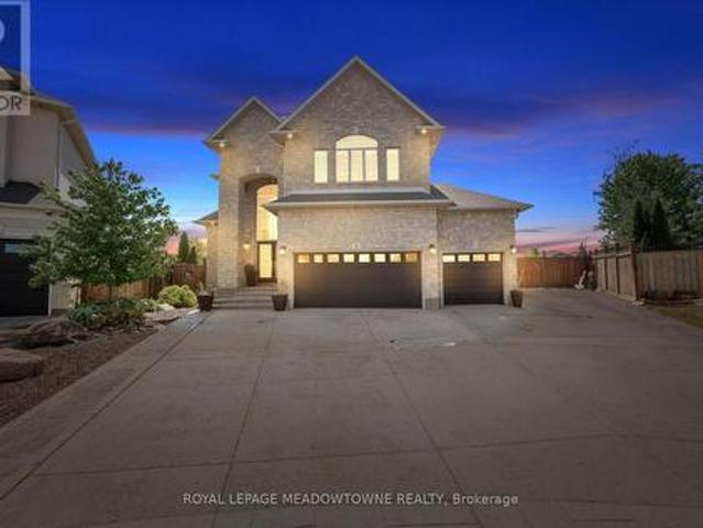 House for sale in Ancaster, Ontario