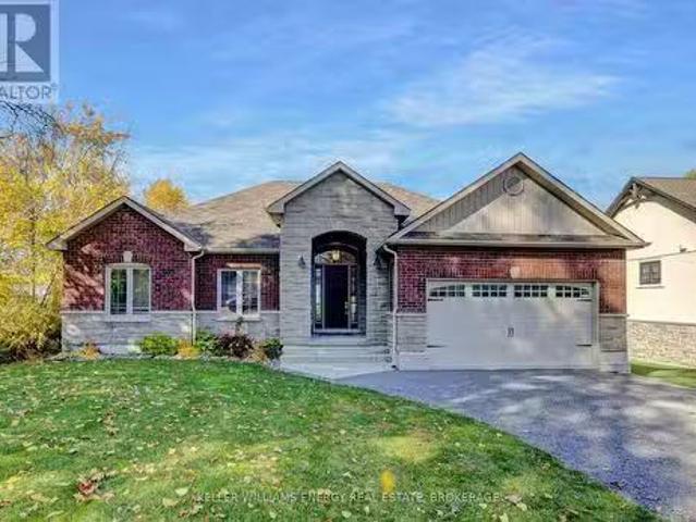 House for sale in Ontario