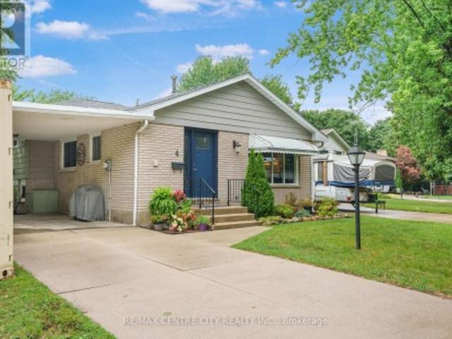 House for sale in Chatham–kent, Ontario