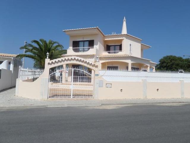 Moradia alugar em Albufeira