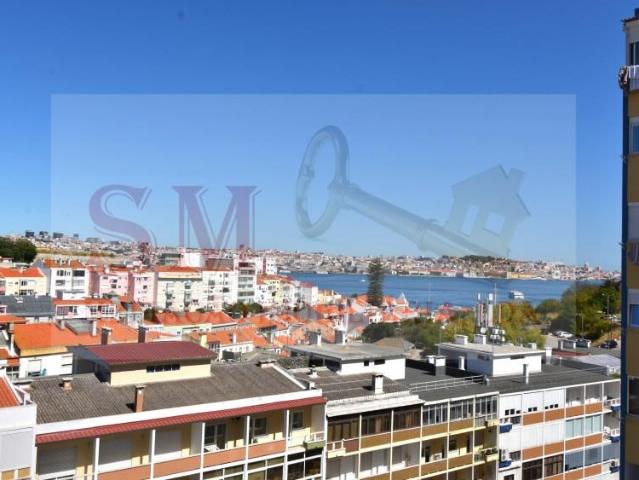 Apartamento alugar em Almada, Setúbal