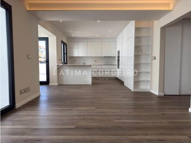 Apartamento venda em Torcatas, Almada