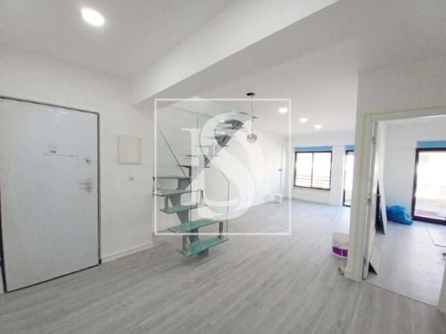 Apartamento venda em Almada, Setúbal