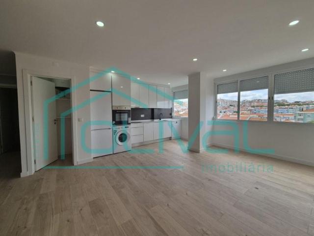 Apartamento venda em Amadora, Lisboa