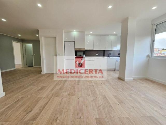 Apartamento venda em Amadora, Lisboa