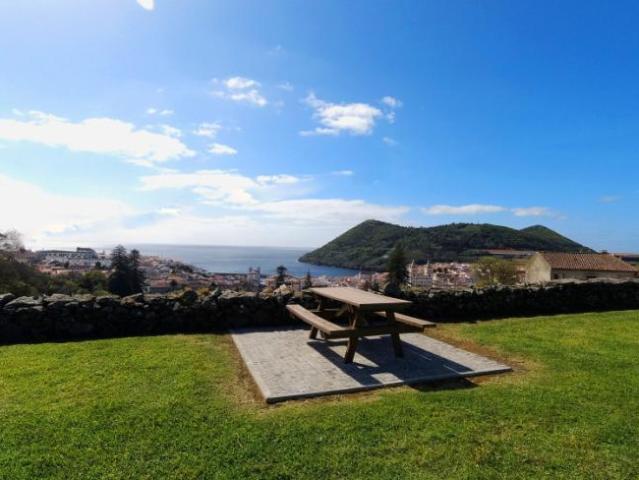 Casa alugar em Angra Do Heroísmo, Santa Luzia