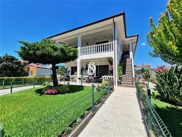 Casa venda em Vila Nova de Famalicão, Braga