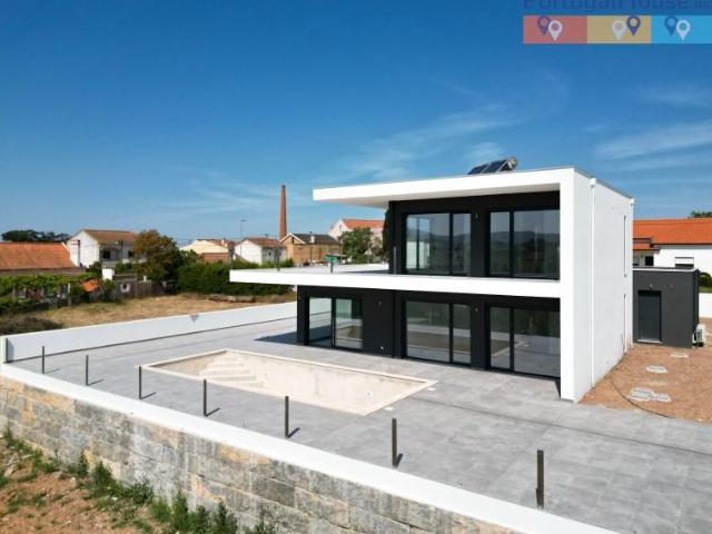 Casa venda em Cadaval, Vermelha